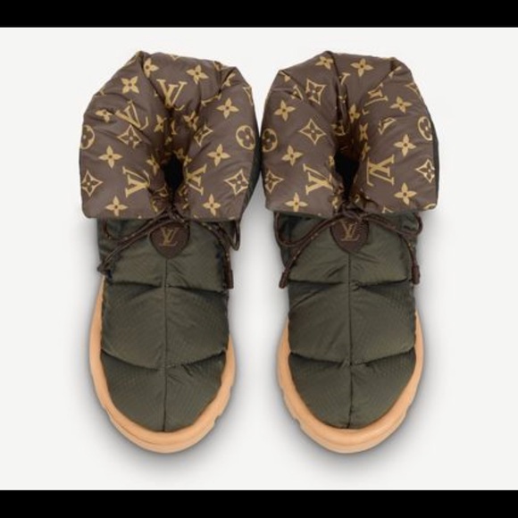 2021 and 2022 Louis Vuitton Authentic Pillow ankle boots. Worn once - Picture 2 of 3